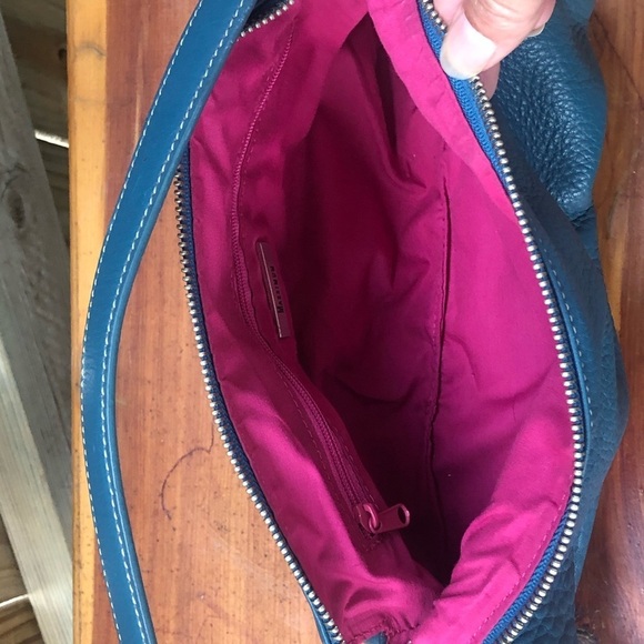 Maxximum Teal Blue Leather Small Clutch Handbag with Adjustable Strap - Picture 6 of 6